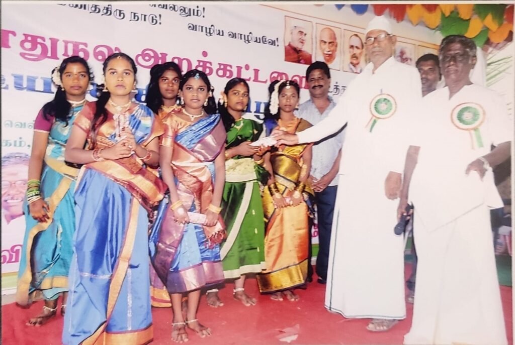 7e74d211 8983 4ca6 9efd cb77e3f64076