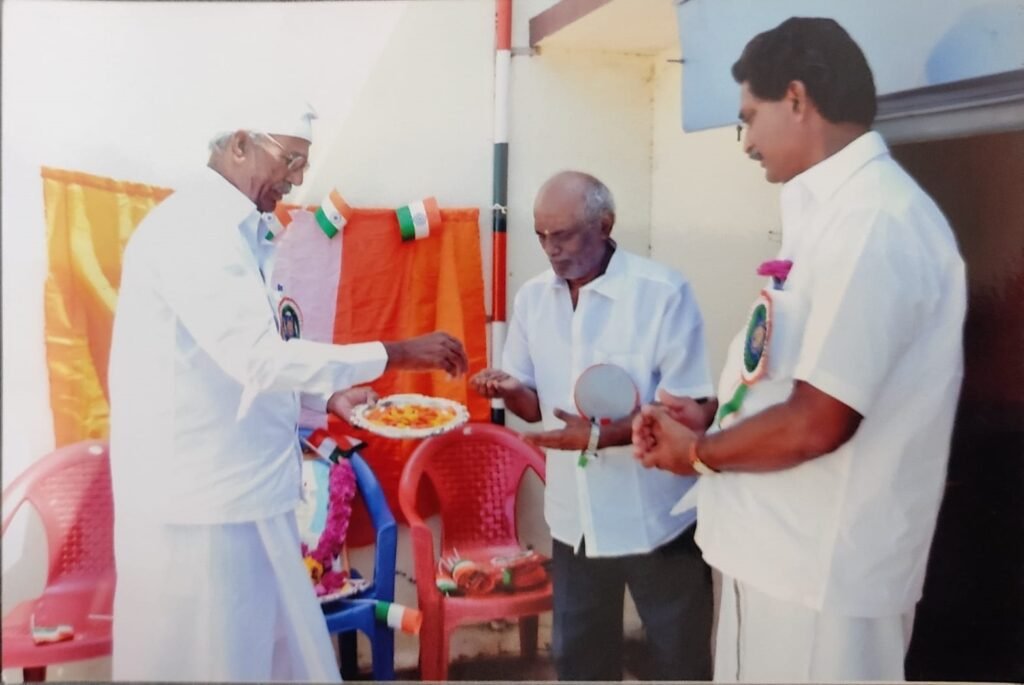 85504145 057f 4e2d 8cd5 0fce92a58bcb